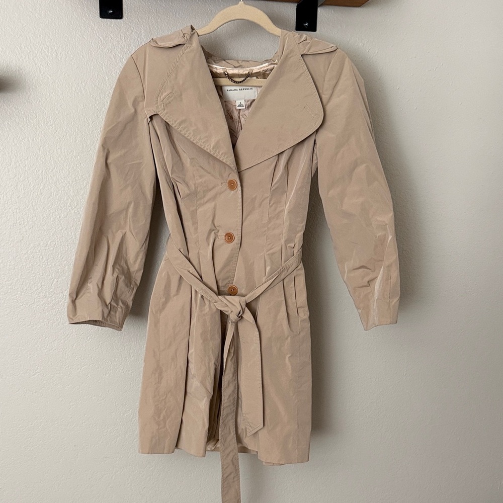 Banana Republic Light Beige Trench Coat with Waist Tie